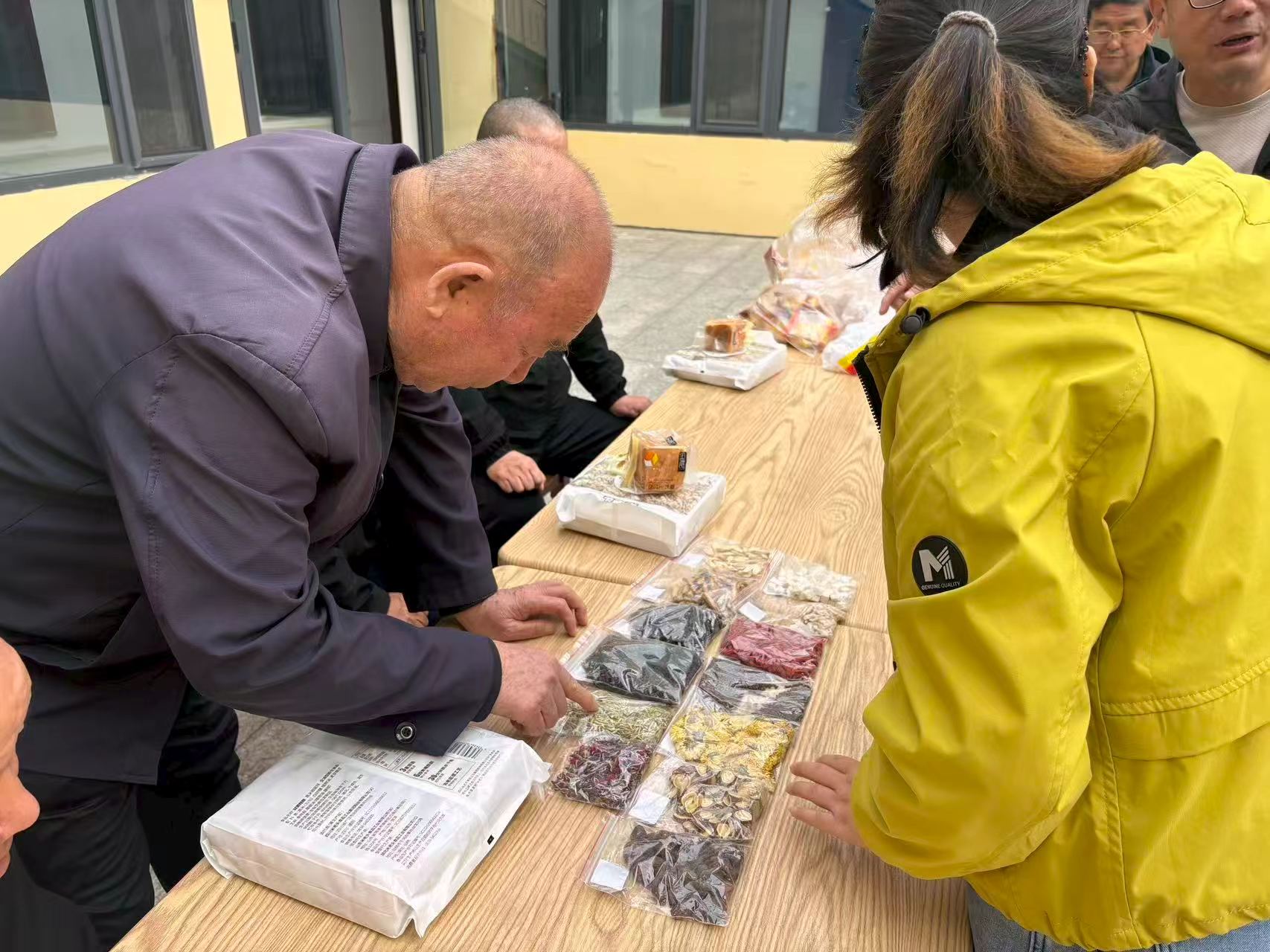 d1a601bd81e4cae6e0fd20a8ee6422db.jpg